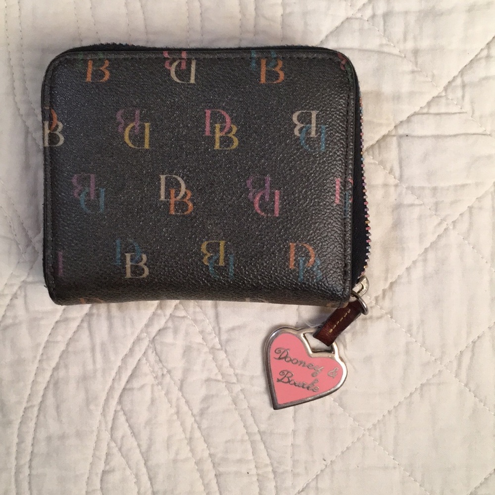 Dooney & Bourke wallet
